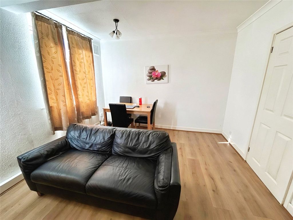 Property photo 3 of 7 Picture No. 39
