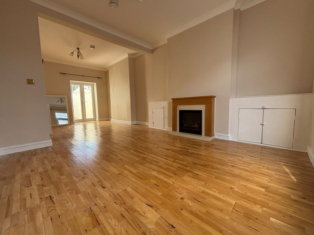 Property photo 2 of 11 6ce66030-7044-48E6-83E0-112F72c6Ad8c