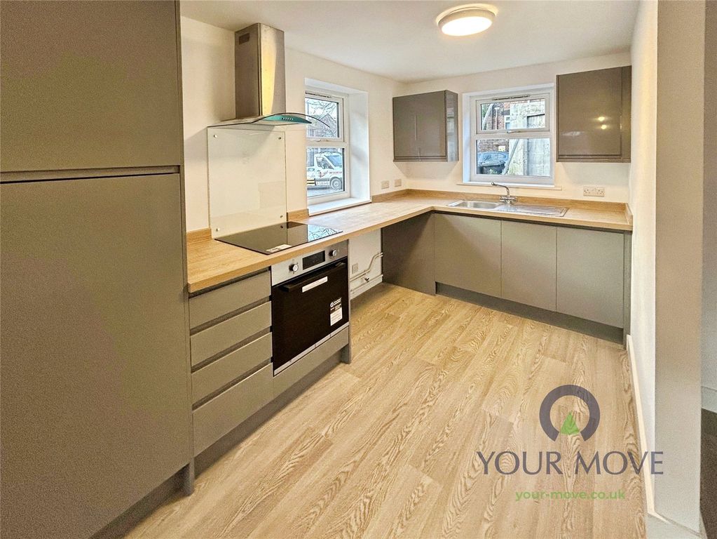 Property photo 2 of 7 Kitchen