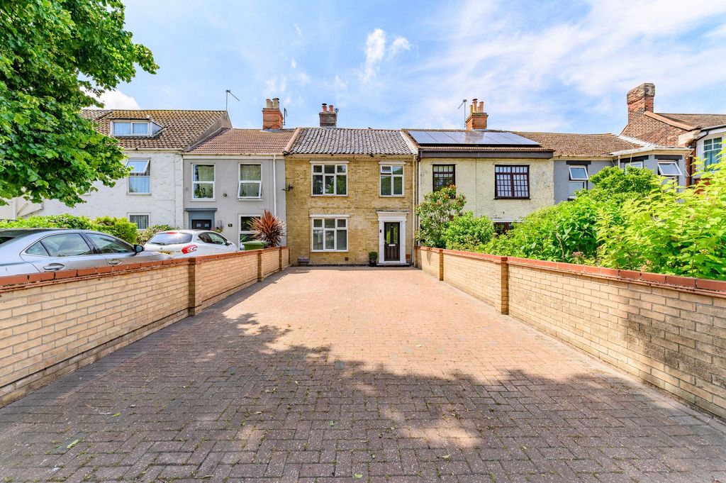 Property photo 1 of 31