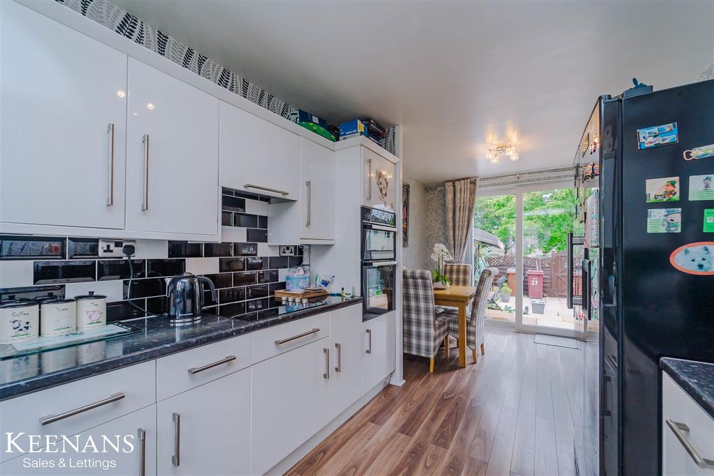 Property photo 2 of 21 17.Jpg