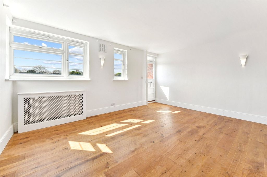 Property photo 2 of 13 Picture No. 09