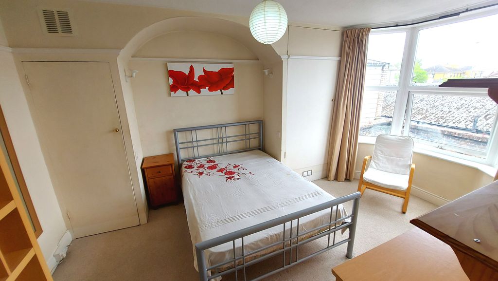 Property photo 1 of 5 Bedroom 1