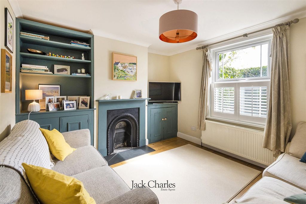 Property photo 1 of 16