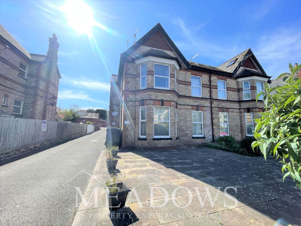 Property photo 1 of 5