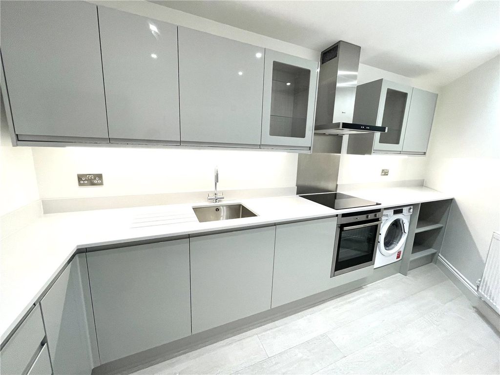 Property photo 2 of 12 Picture No. 02