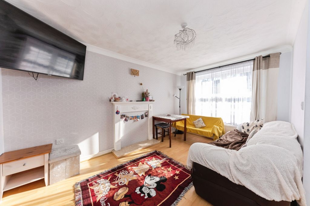 Property photo 3 of 15