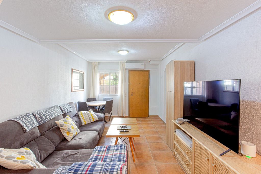 Property photo 1 of 28