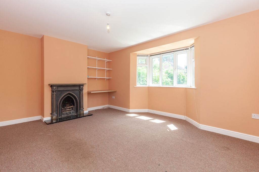 Property photo 2 of 10 Photo 02