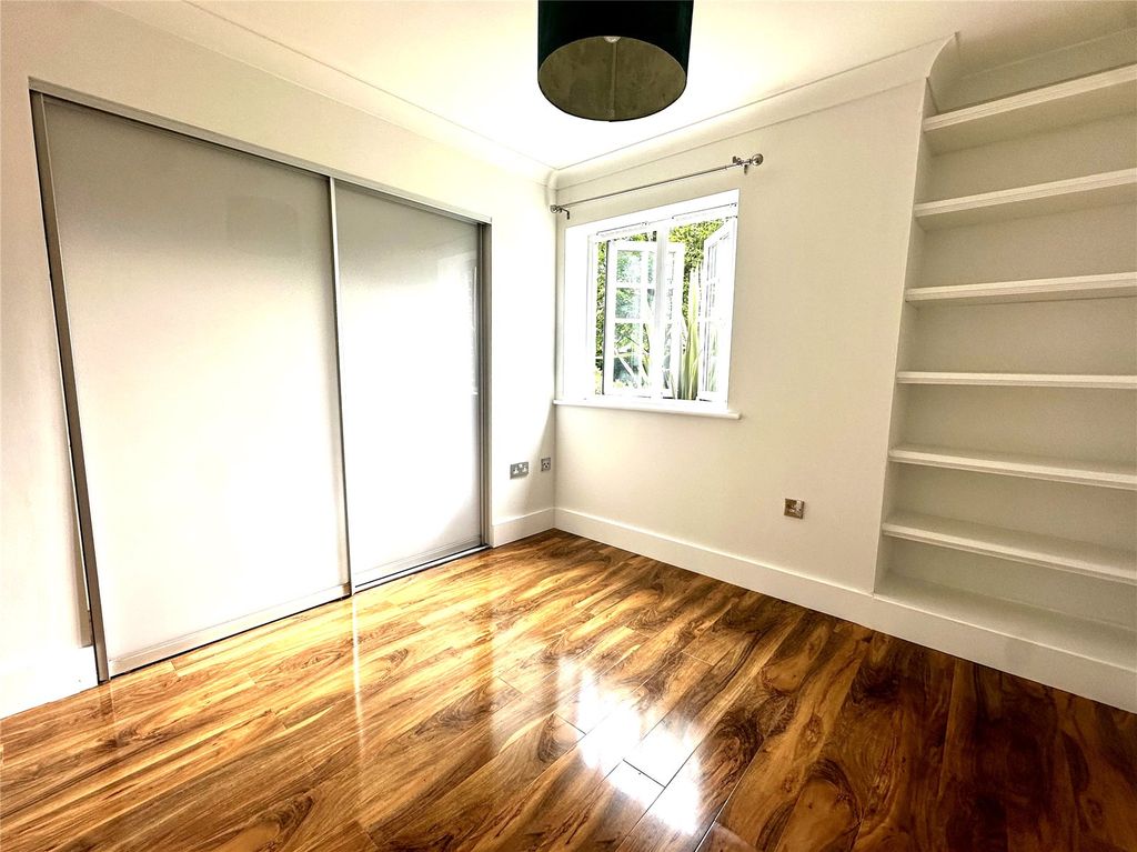 Property photo 3 of 14 Picture No. 18