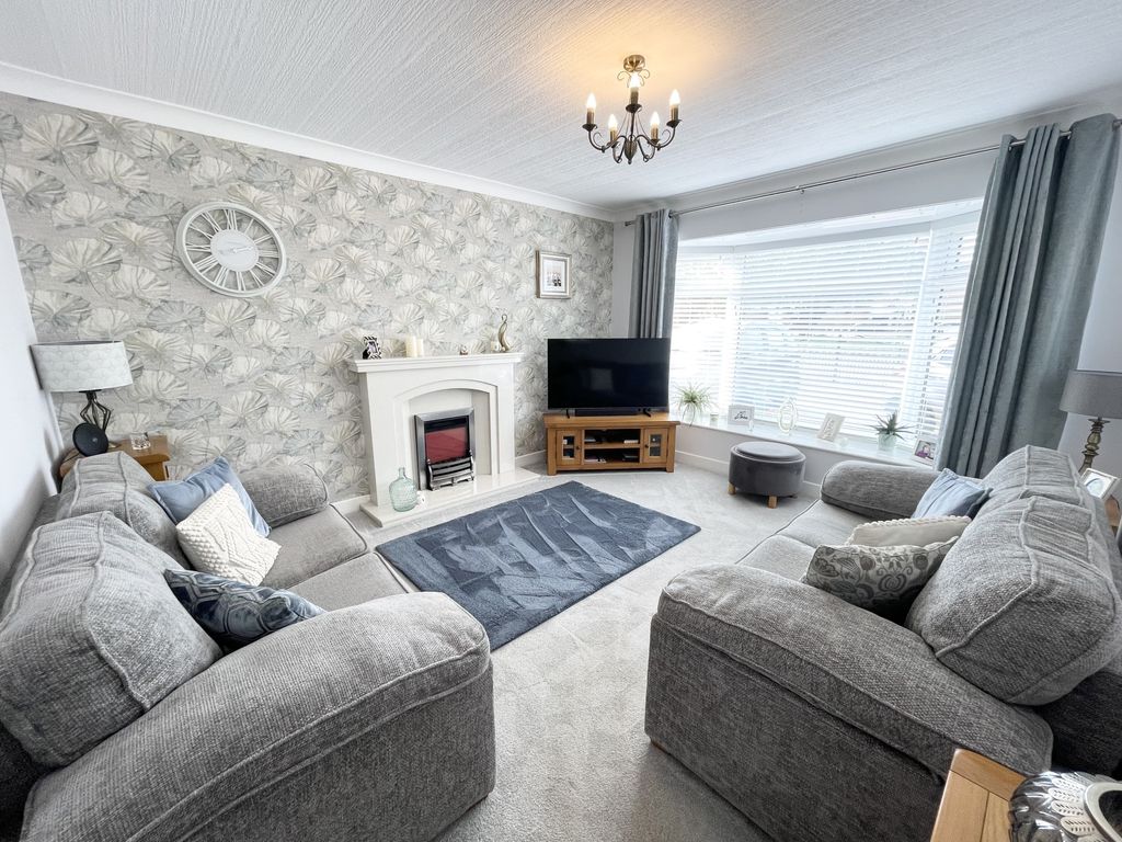 Property photo 3 of 38