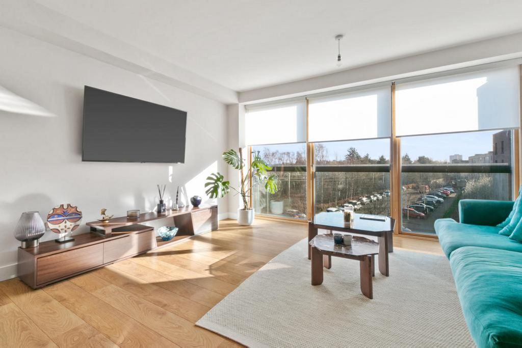 Property photo 2 of 24