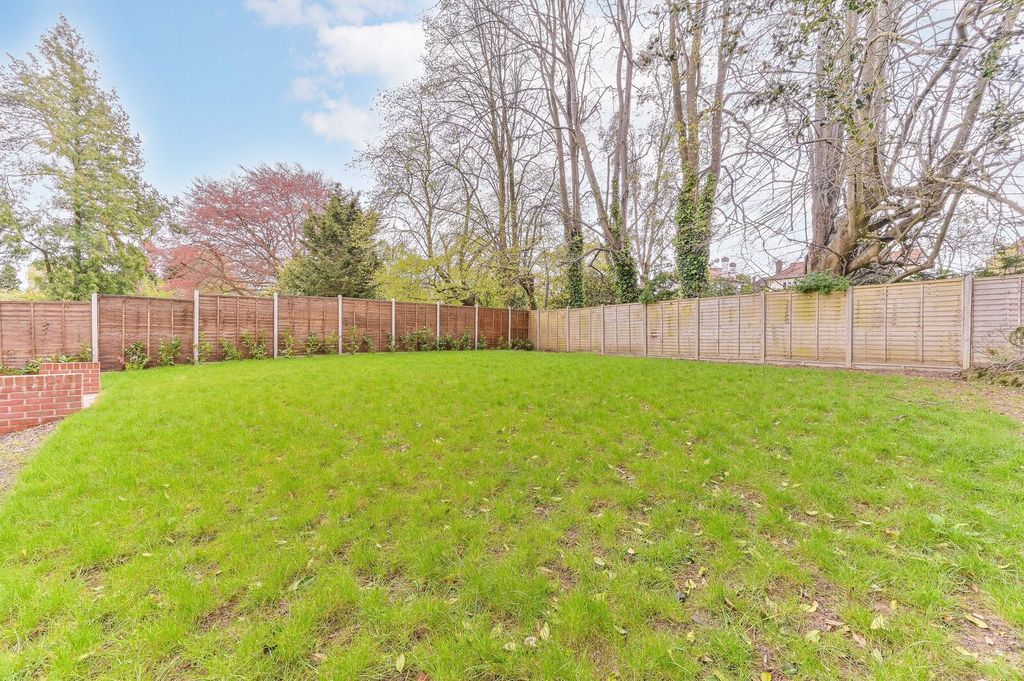 Additional image 11 of 7 bed detached house for saleAddiscombe Road, Croydon CR0
