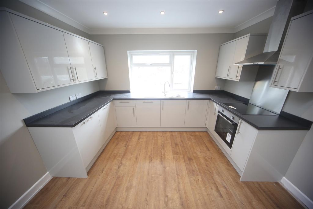 Property photo 3 of 5 18210643.Jpg