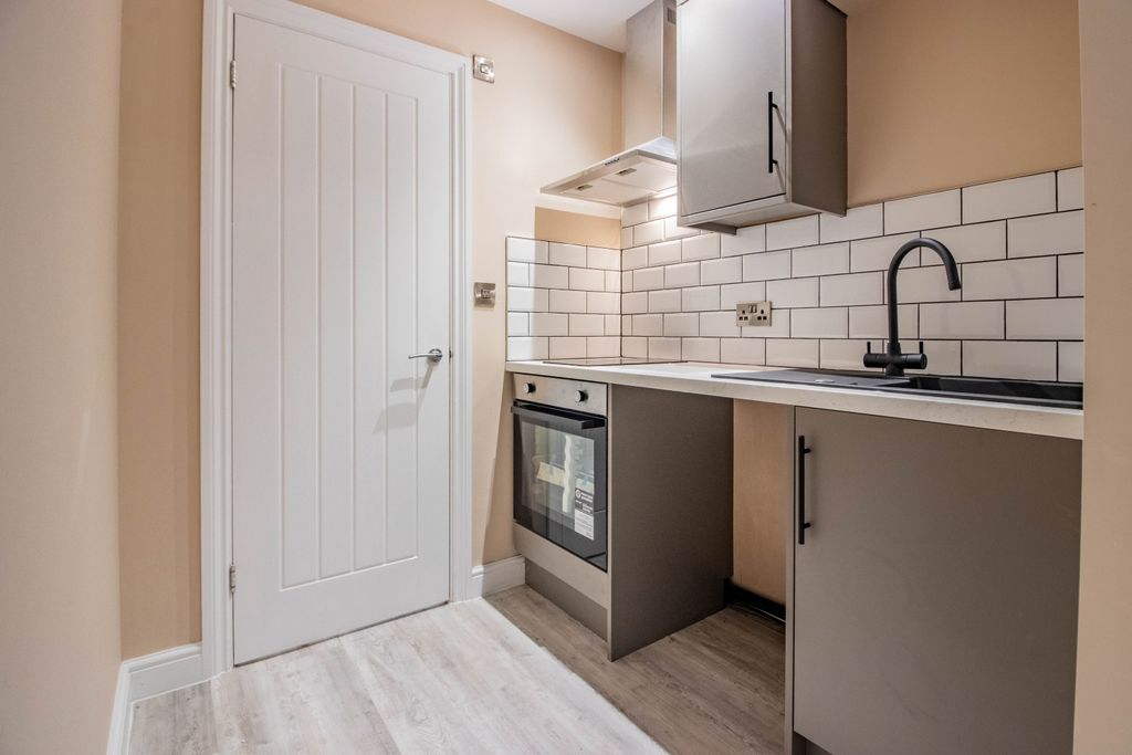 Property photo 2 of 5 E-2