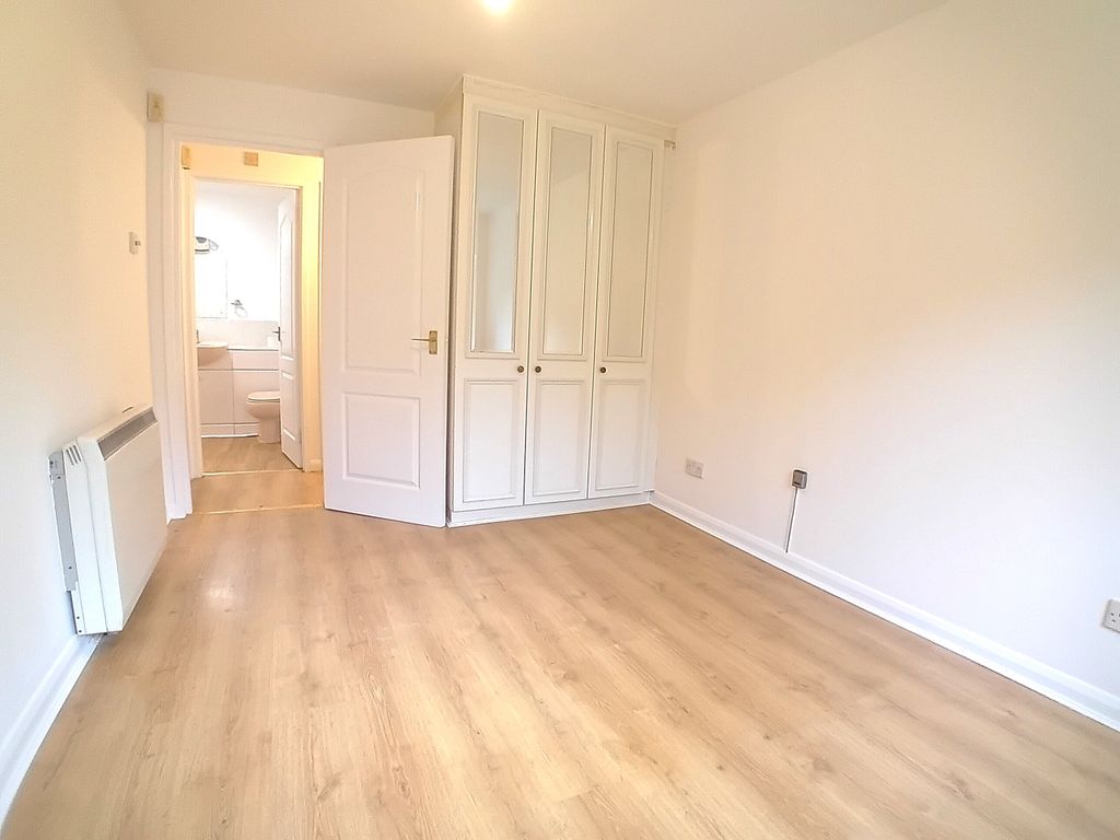 Property photo 3 of 6