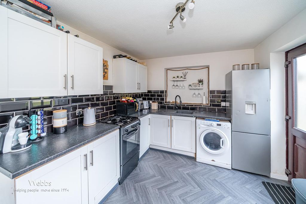 Property photo 3 of 18 Â© Webbs Estate Agents Â© (122 Of 217).Jpg