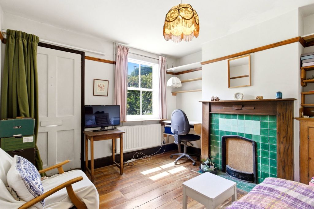 Property photo 2 of 14