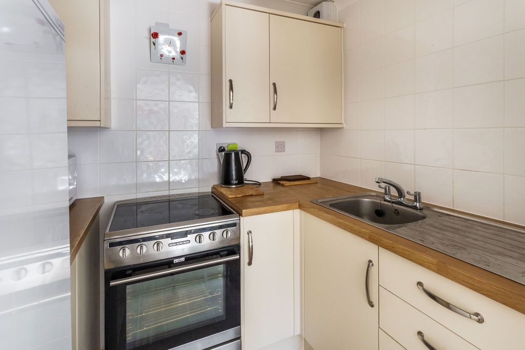 Property photo 3 of 8 Image6.Jpg