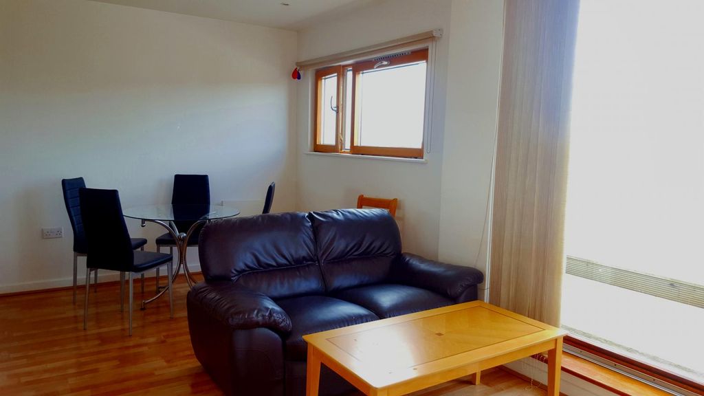 Property photo 3 of 9 Gallery