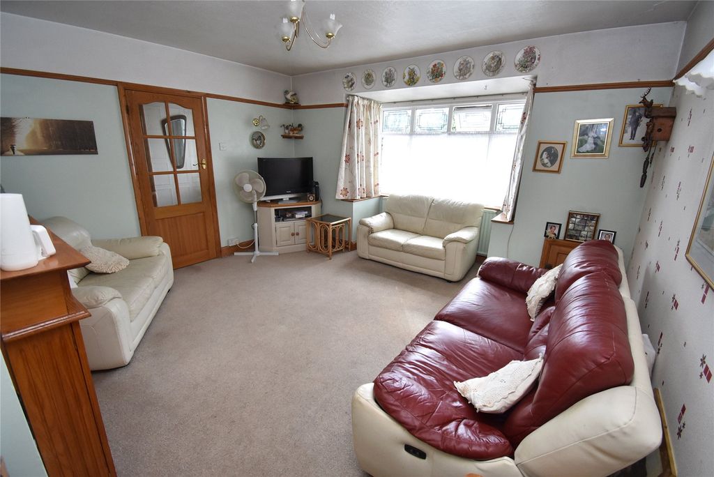 Property photo 2 of 16 Picture No. 10