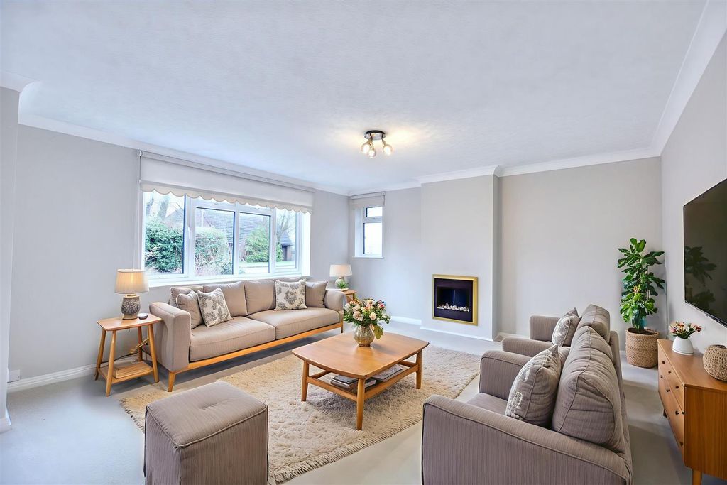 Property photo 2 of 24 Ai Lounge.Jpeg