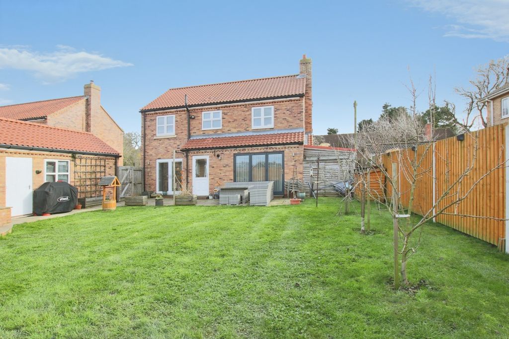 Property photo 1 of 18 4421221