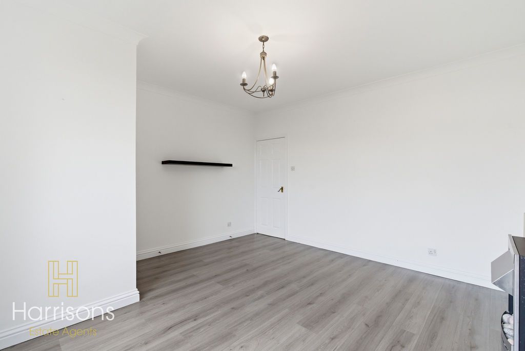 Property photo 2 of 21 Photo 16