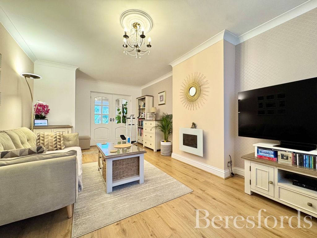 Property photo 2 of 29 Picture No. 18