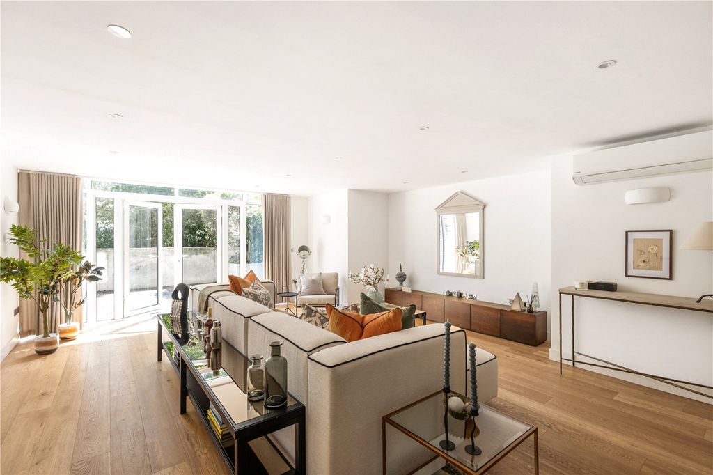 Property photo 1 of 16 Reception Room 1