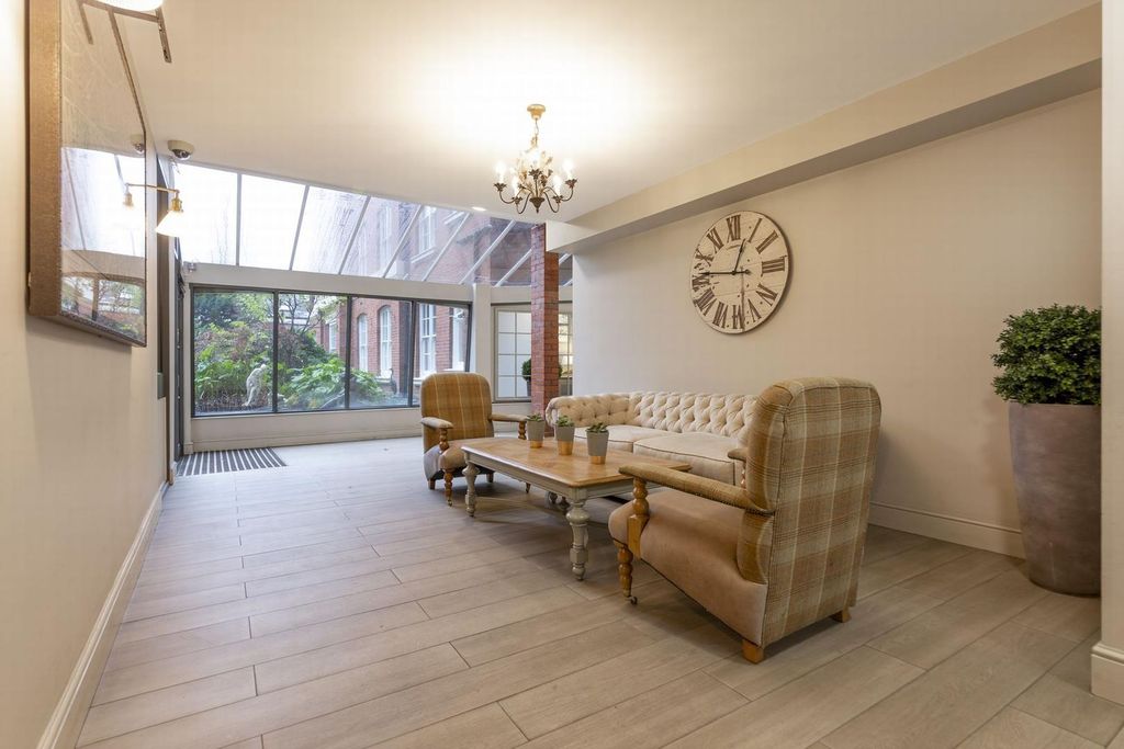 Property photo 3 of 8 16.Jpg
