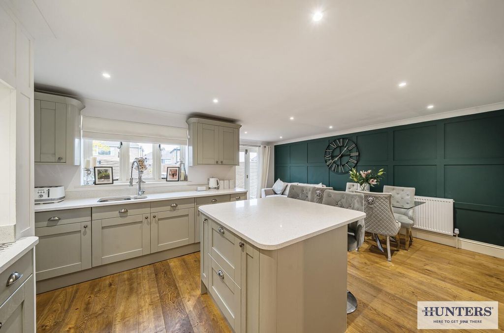 Property photo 3 of 22 Be513156-8F31-4dc2-B47c-4F8304F7A2B2.Jpg