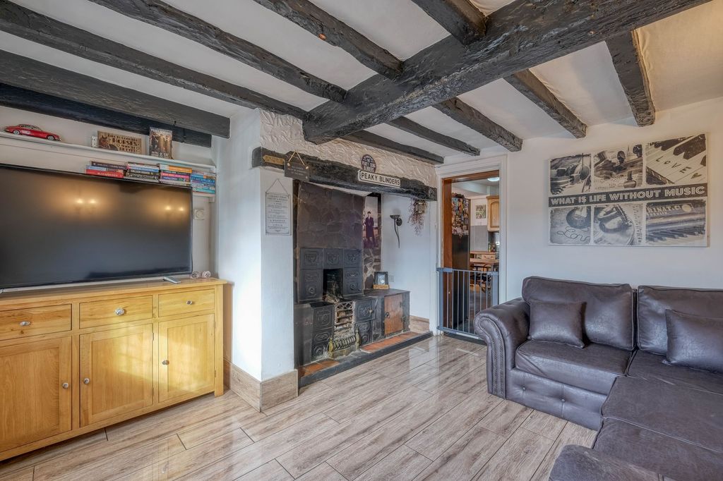 Property photo 3 of 12