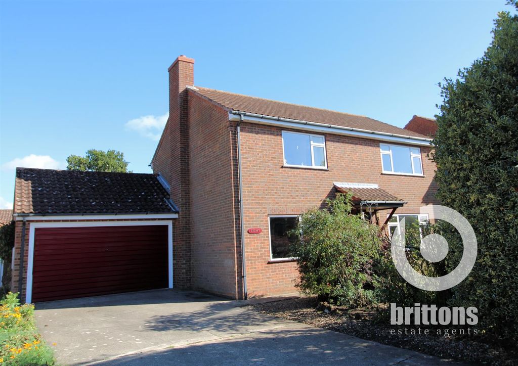 Property photo 1 of 40 Front Of Property