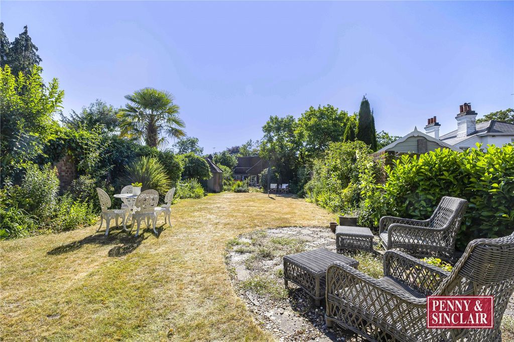 Property photo 2 of 20 Picture No. 14