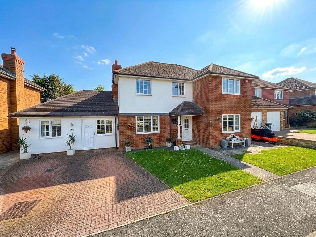 Property photo 1 of 33