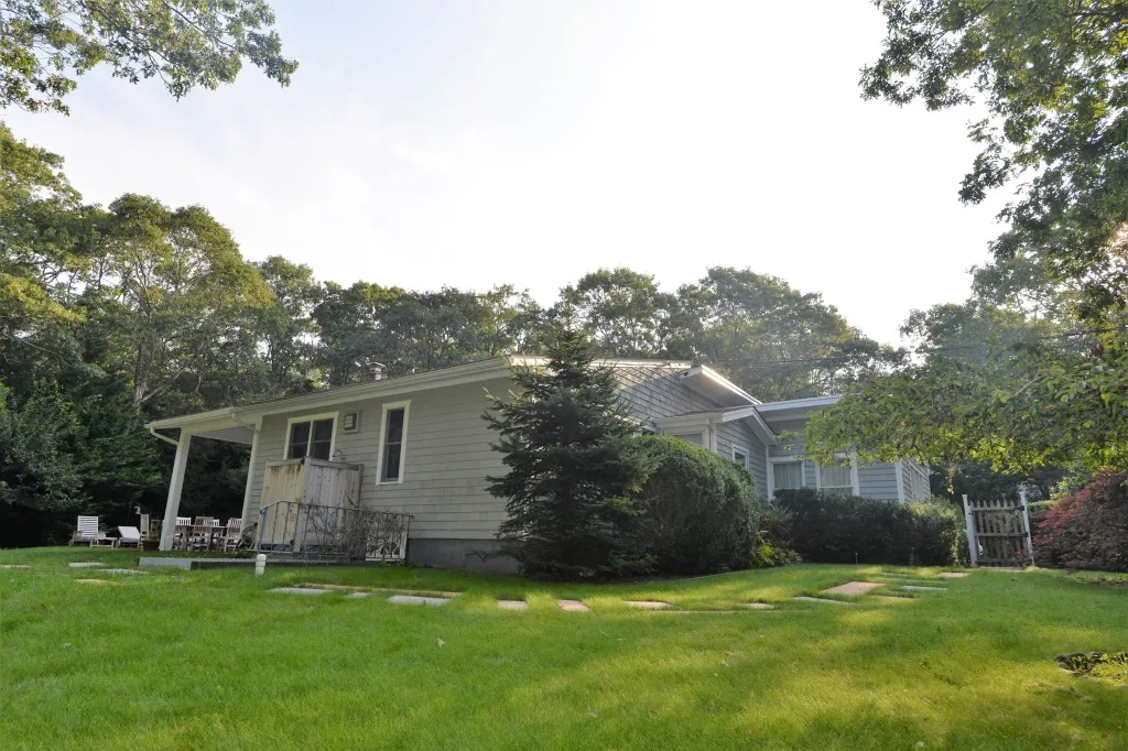 Property photo 1 of 20
