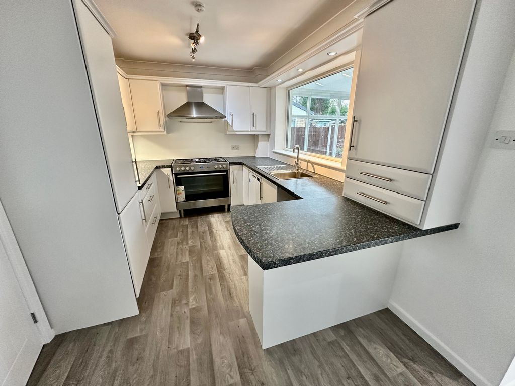 Property photo 1 of 33 Img_8092