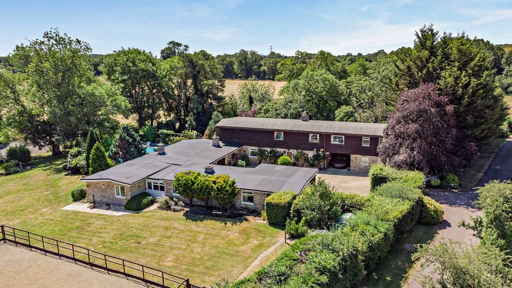 Property photo 1 of 43