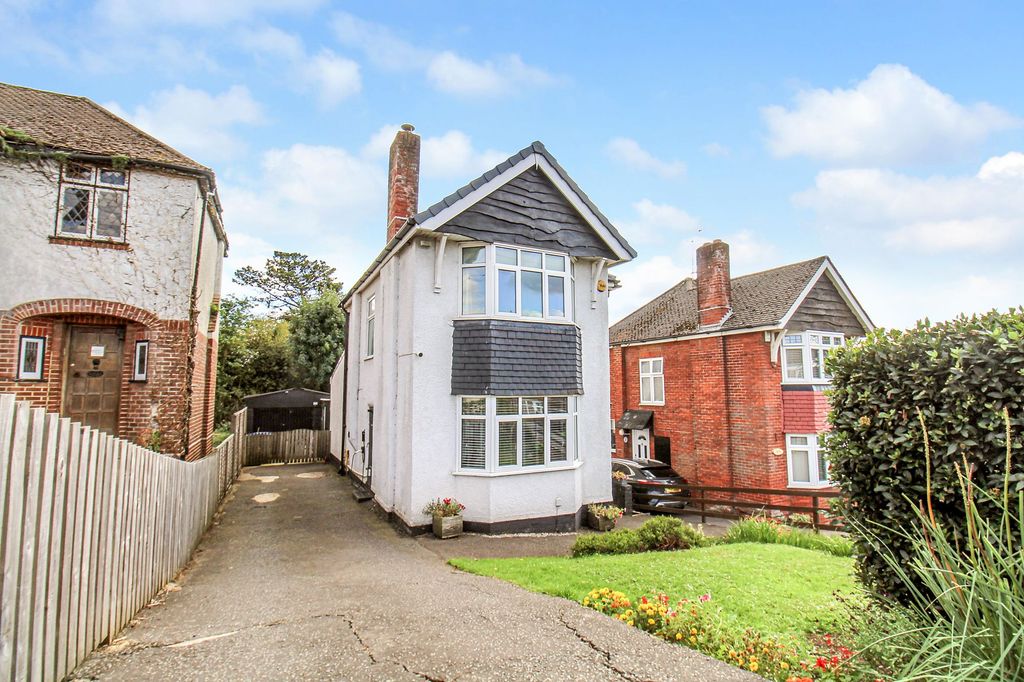 Property photo 3 of 25