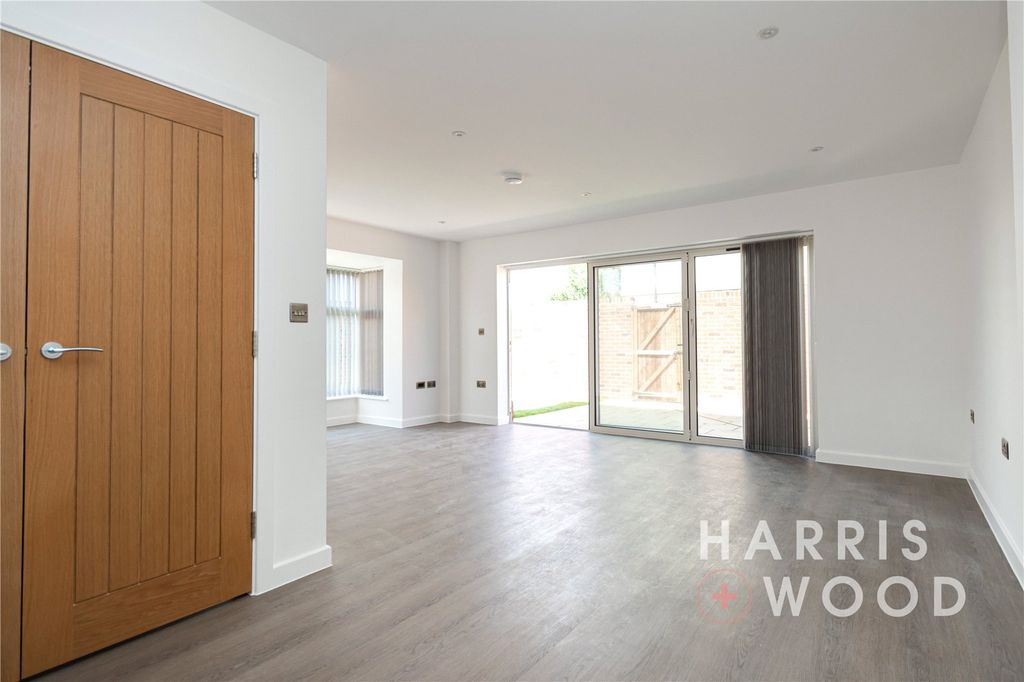 Property photo 2 of 34 Picture No. 37