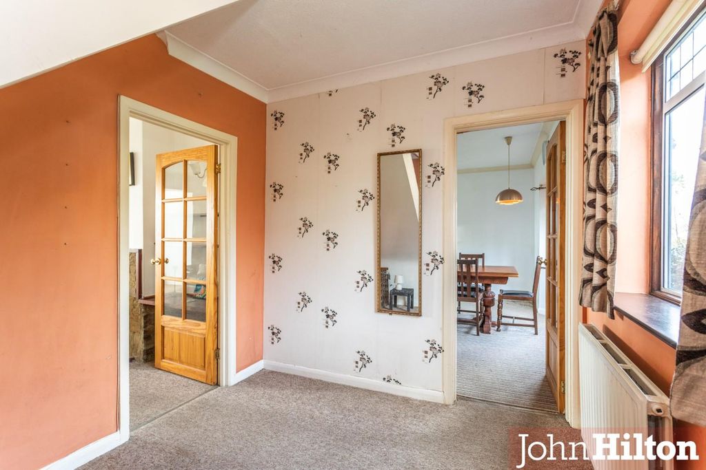 Property photo 3 of 20 Ainsworth Avenue-13.Jpg