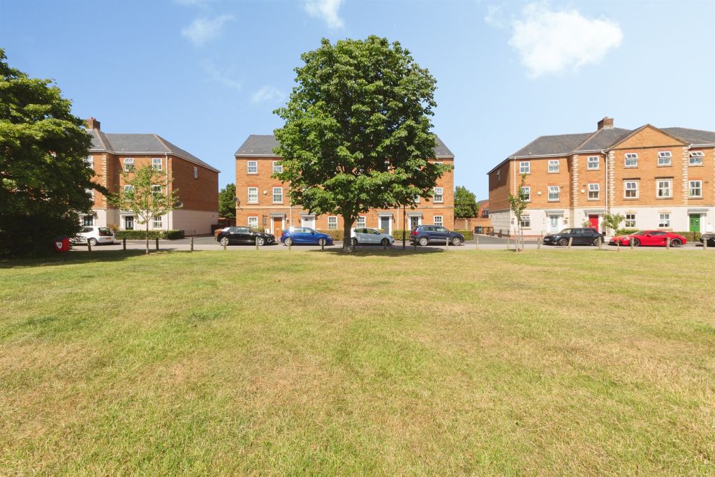 Property photo 1 of 26