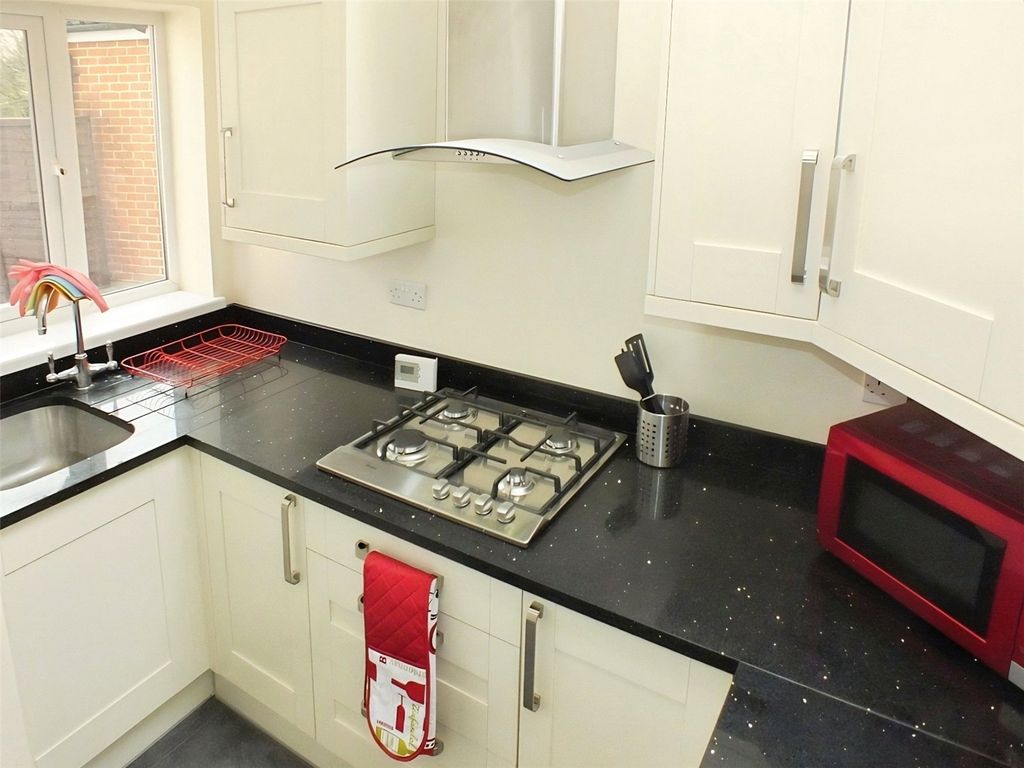 Property photo 3 of 12 Picture No. 14