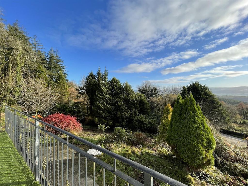 Property photo 3 of 37 Another Aspect