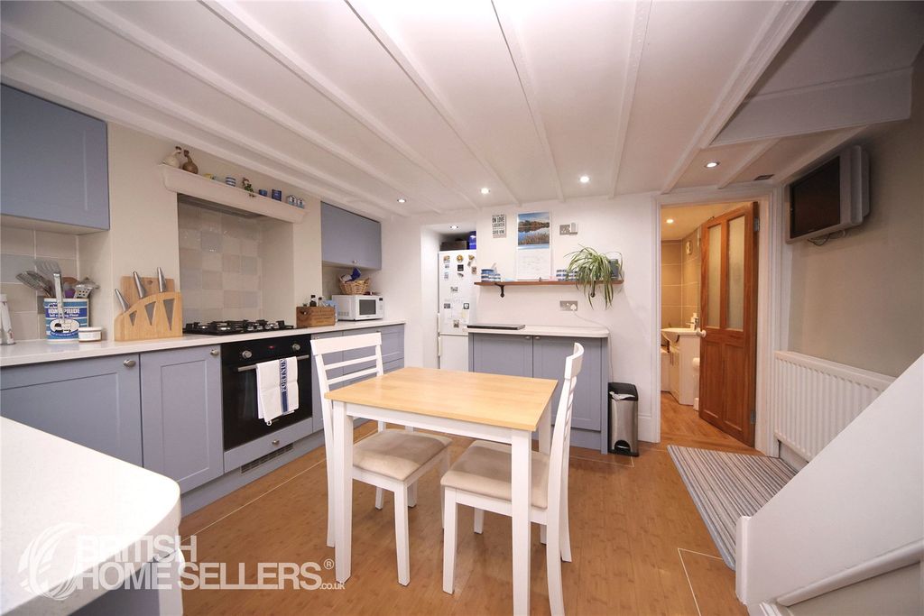 Property photo 2 of 12 Picture No. 04