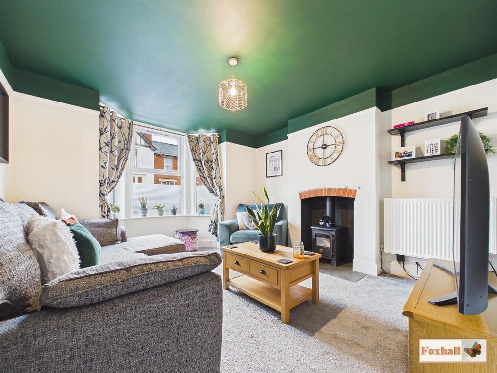 Property photo 2 of 22 Lounge