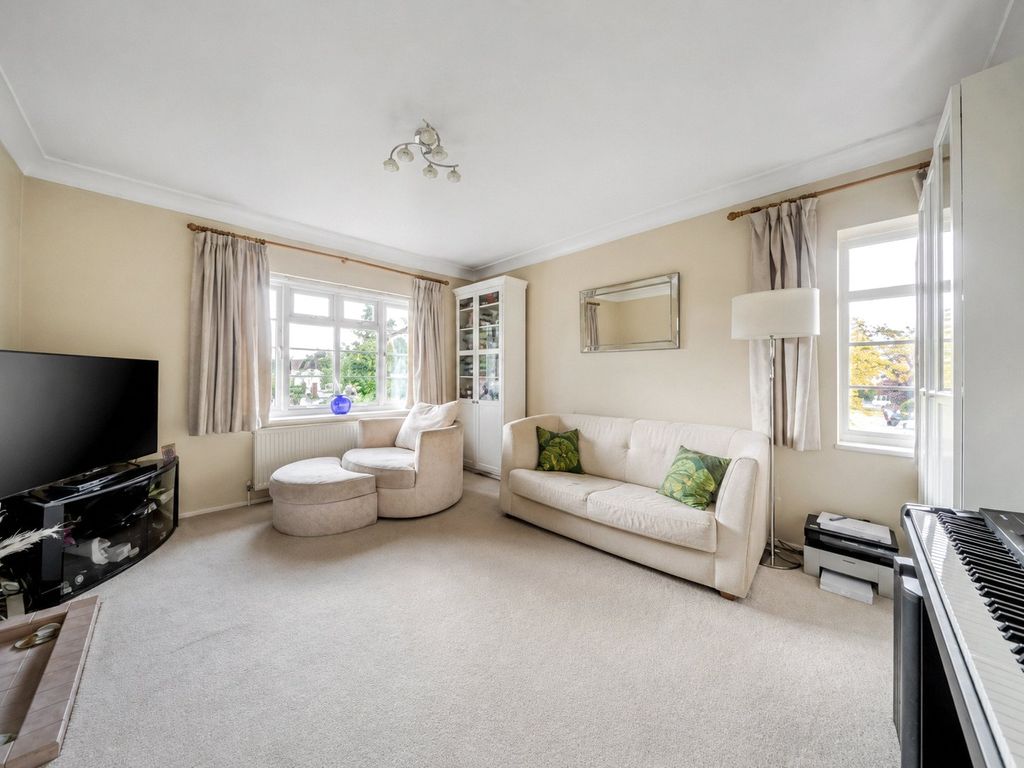 Property photo 2 of 17 Picture No. 22