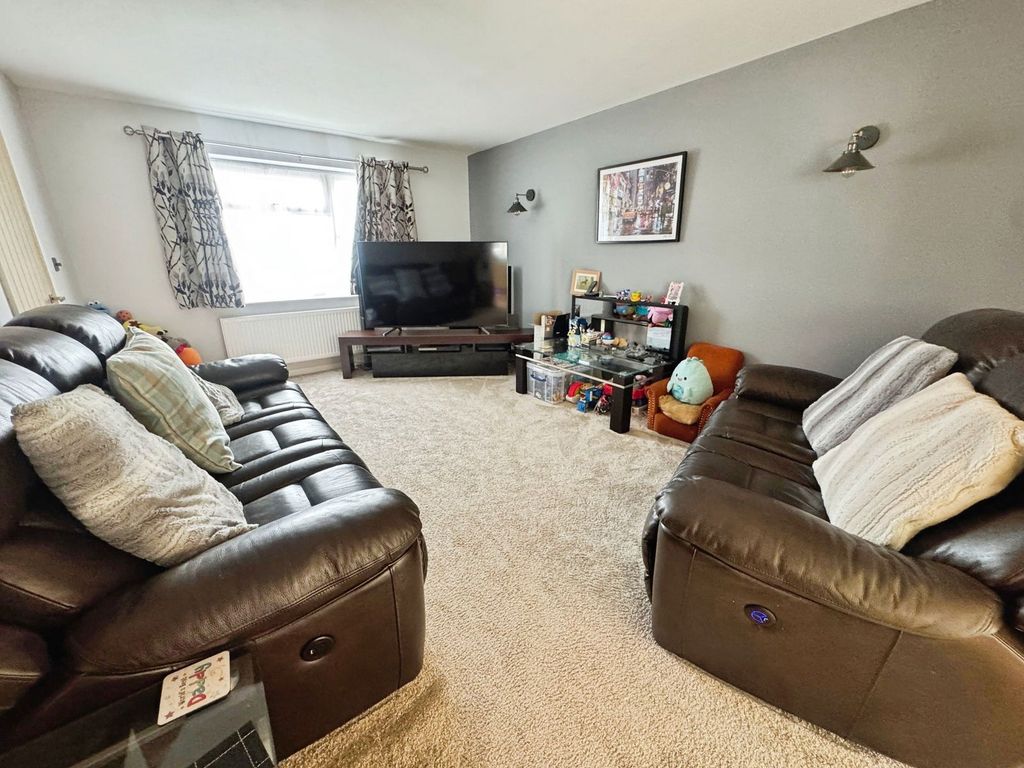 Property photo 3 of 20