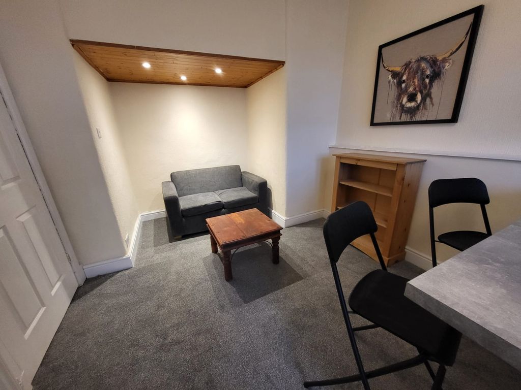 Property photo 2 of 5 Gallery